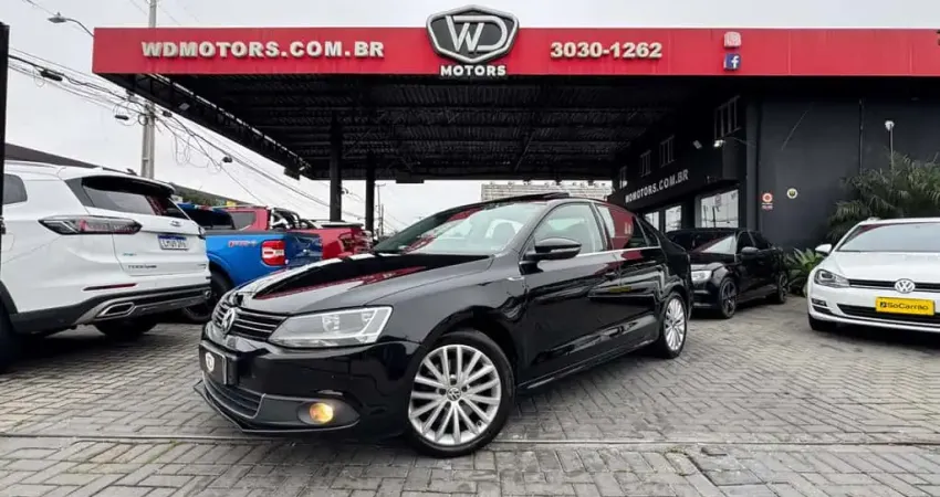 VOLKSWAGEM JETTA HIGHLINE 2.0 TSI 16V 4P TIP