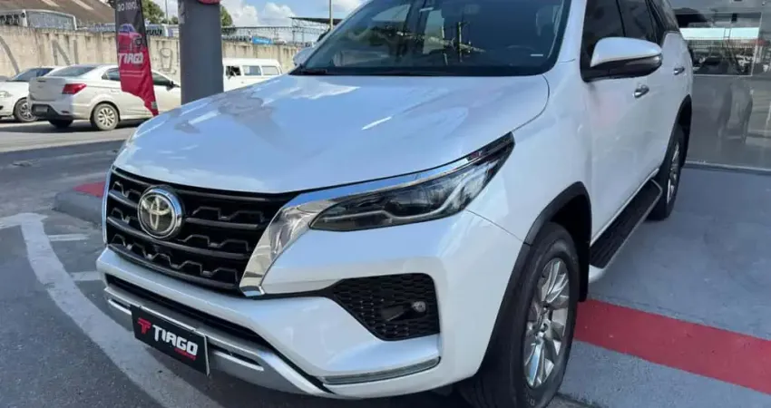 TOYOTA HILUX SWSRXA4FD 2024