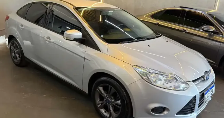Focus Sedan 1.6 Mec, -  Flex - 2014 - Único Dono 