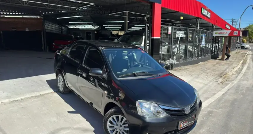 TOYOTA - ETIOS 1.5 XLS SEDAN FLEX MANUAL - 2013