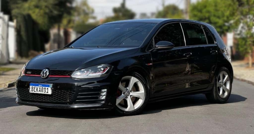 VOLKSWAGEN GOLF GTI AD 2015