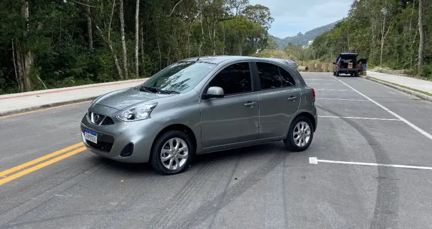 March SV 1.0 bem conservado, completo, 8 mil abaixo da Fipe!