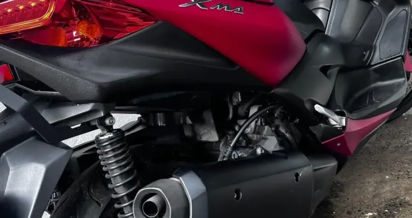 YAMAHA XMAX 250 ABS 2021 muito bem cuidada, pneus bons, doc pago