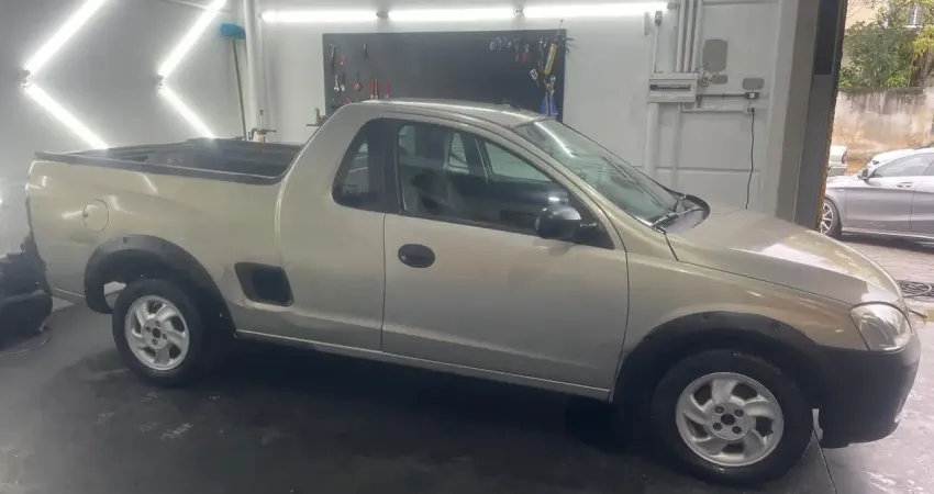 Montana 1.8 completa 2004, ar condicionado, direção hidráulica