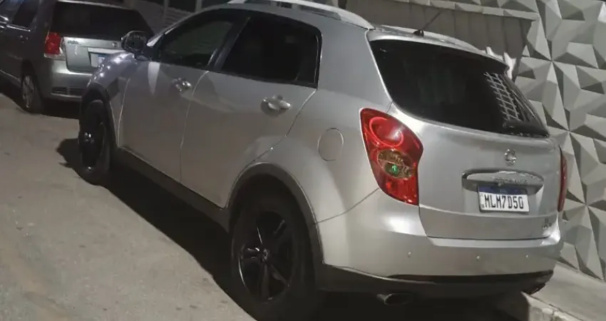 Korando Automática Diesel 2012 R$37.900,00  10 mil abaixo da Fipe Financio 100% Aceito troca Pneus b