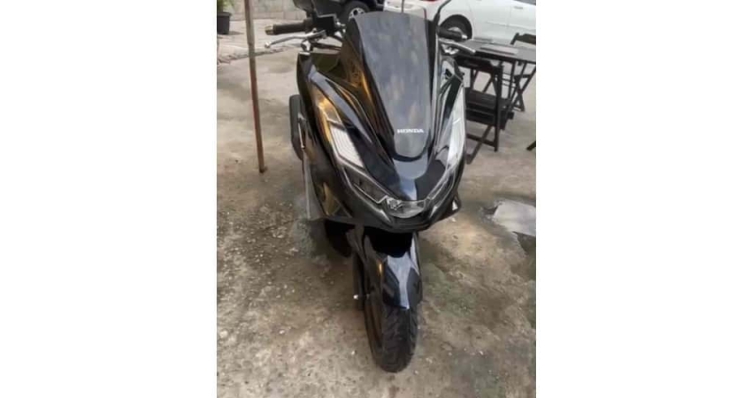 Honda Pcx dlx 2025