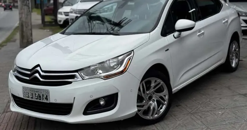 C4 LOUNGE Exclusive 1.6 Turbo 4p Aut.