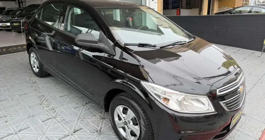 Chevrolet Onix HATCH LT FlexPower  - Preta - 2015/2015