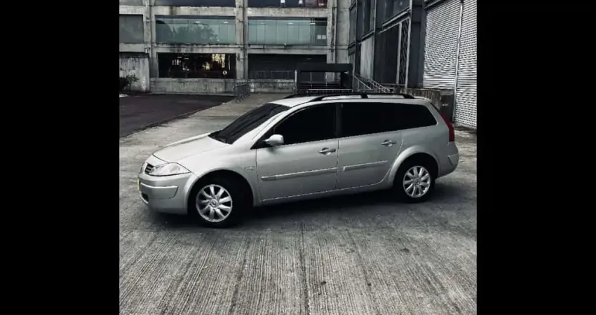 Renault MEGANE 1.6 DYNAMIQUE GRAND TOUR 16V FLEX 4P MANUAL
