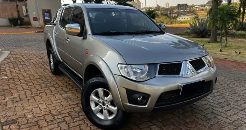 MITSUBISHI L200 TRITON 3.2 HPE 4X4 CD 16V TURBO INTERCOOLER DIESEL 4P AUTOMÁTICO