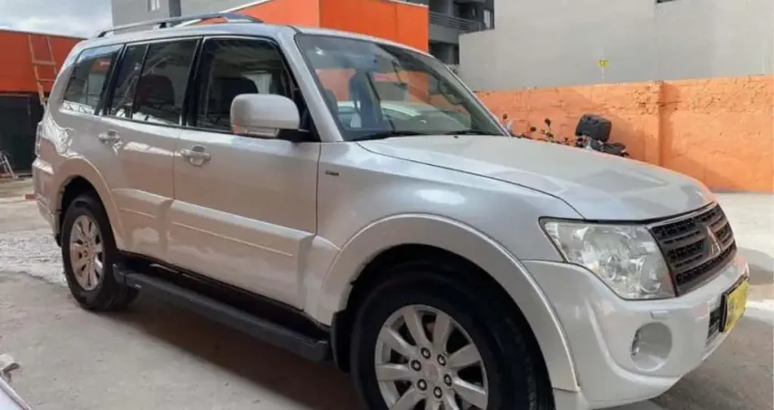 Mitsubishi Pajero full 2013 3.2 hpe 4x4 16v turbo intercooler diesel 4p automático