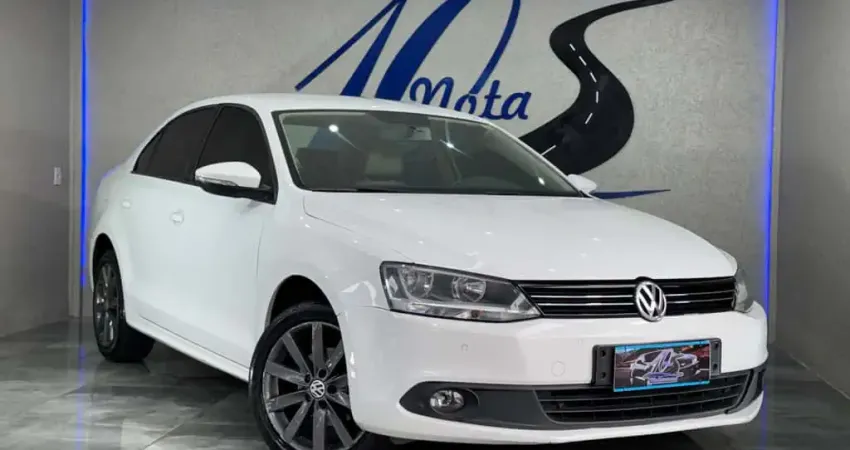 Volkswagen Jetta 2013 2.0 comfortline 120cv flex 4p tiptronic
