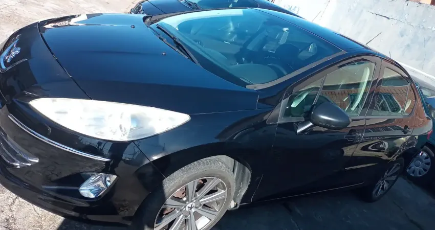 Peugeot sedan super conservado baixo quilometragem 