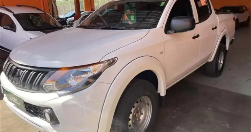 Mitsubishi L200 triton 2023 2.4 sport gl 4x4 mt 4p ar dh 4x4