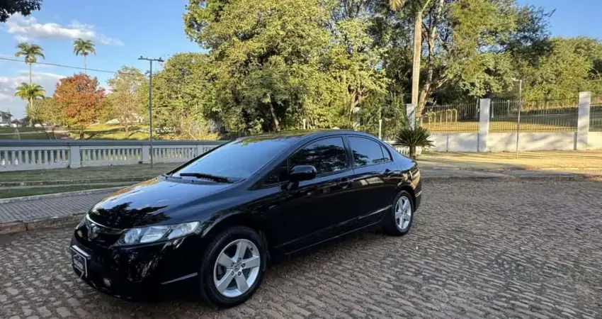 HONDA Civic 1.8 16V 4P FLEX LXS