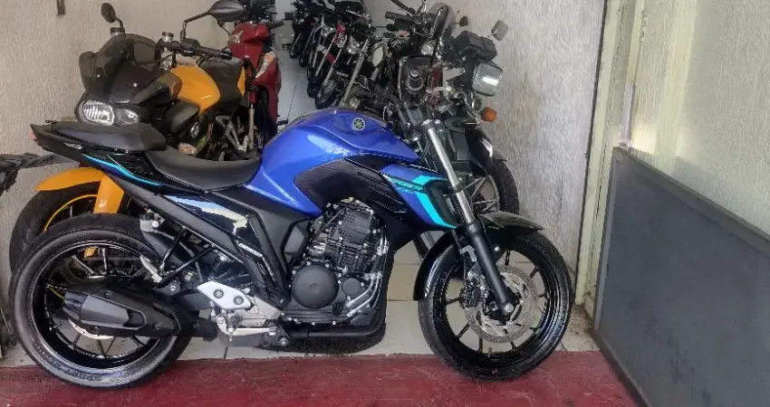 YAMAHA FZ 25 250 FAZER ABS FLEX COM APENAS 5.600KM