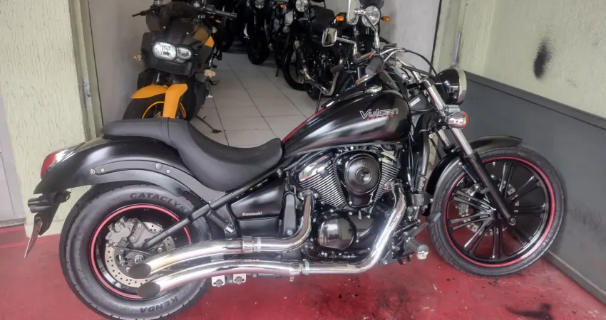 KAWASAKI VULCAN 900 CUSTOM EDIÇÃO ESPECIAL IMPECAVEL