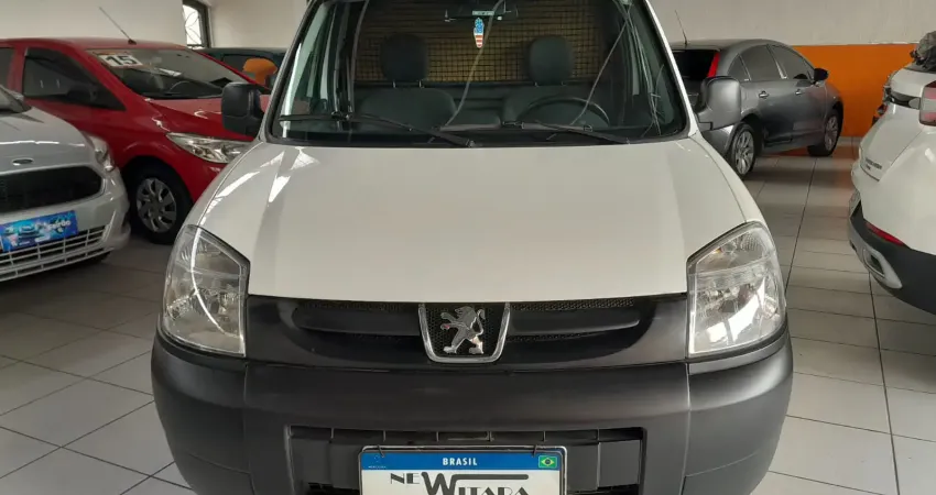 Peugeot Partner Furgão 1.6 16V – 2022 – Espaço e eficiência para o seu negócio!