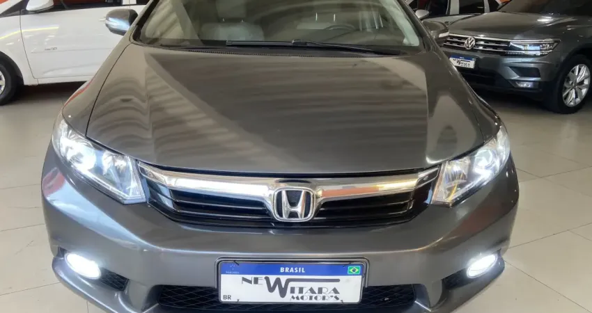 Honda Civic EXS 1.8 – 2012 – Sofisticação, conforto e a confiabilidade Honda!