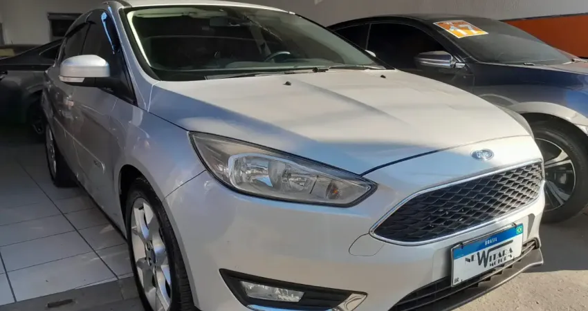 Ford Focus SE 2.0 2017 – Potência, conforto e tecnologia!!!