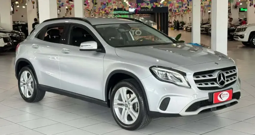 MERCEDES-BENZ GLA 200 1.6 CGI STYLE 16V TURBO FLEX 4P AUTOMÁTICO