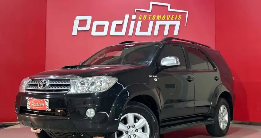 TOYOTA HILUX SW4 SW4 SRV D4-D 4x4 3.0 TDI Dies. Aut