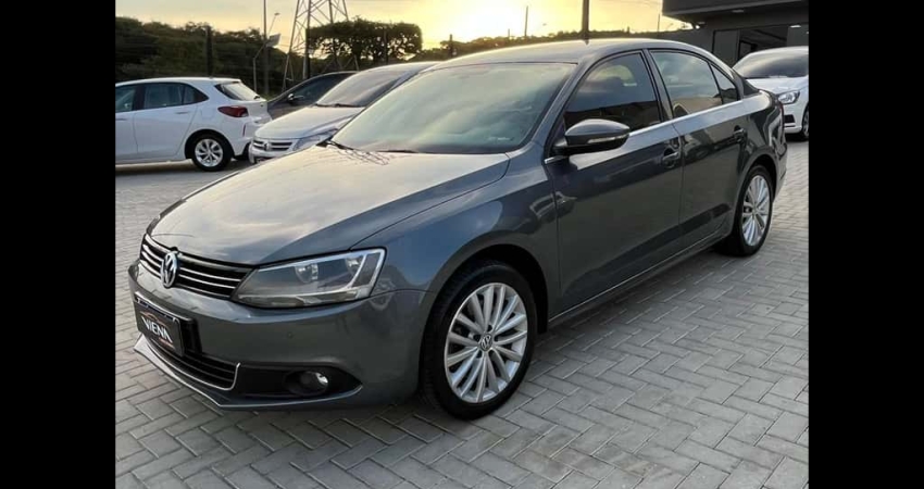 VOLKSWAGEN JETTA 2.0T 2014