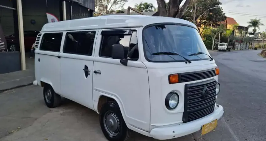 VOLKSWAGEN KOMBI 2012