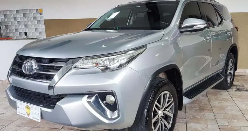 TOYOTA HILUX SW4 2.8 SRX DIAMOND 4X4 TURBO