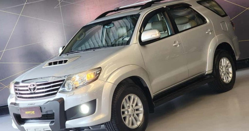 TOYOTA HILUX SW4 3.0 SRV 4X4 7 LUGARES 16V DIESEL 2013