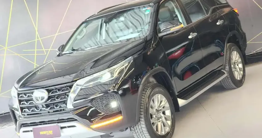 TOYOTA SW4 SRX 2023 - 7 LUGARES