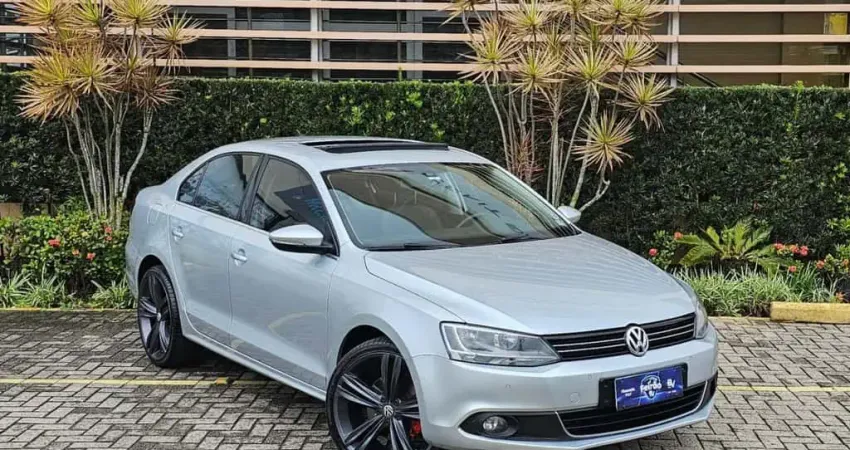 VOLKSWAGEN JETTA 2.0 TSI 2012