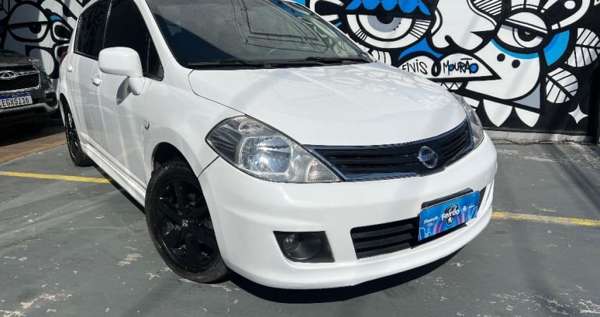 Nissa Tiida SL 1.8 Flex 2013 - Teto Solar - Automático.
