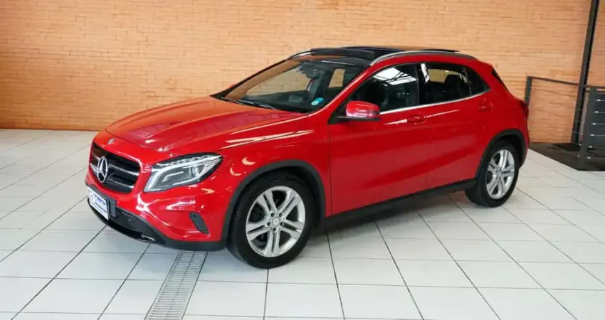 MERCEDES-BENZ GLA200 2015