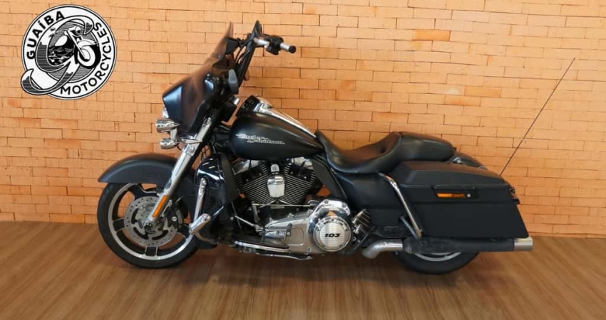HARLEY-DAVIDSON FLHX 2013