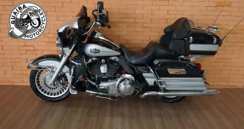HARLEY-DAVIDSON FLHTCU 2010
