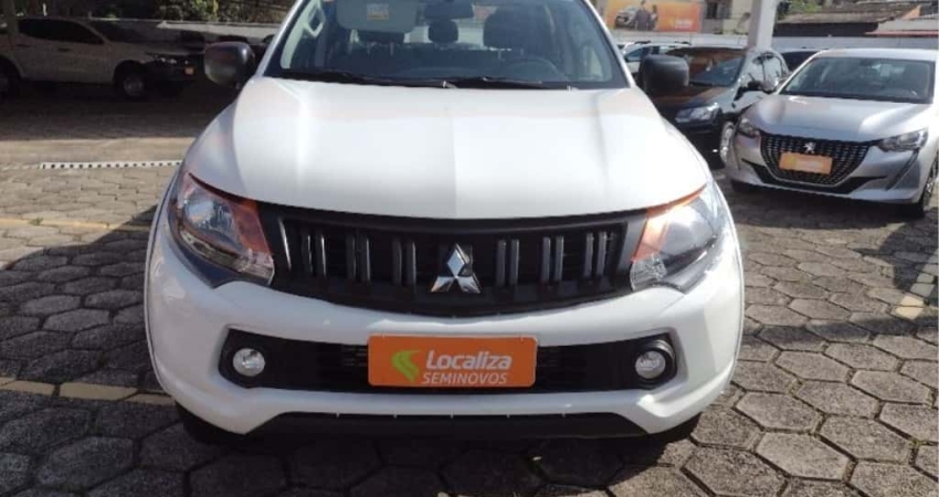 Mitsubishi L200 triton 2023 2.4 sport gl 4x4 mt 4p ar dh 4x4