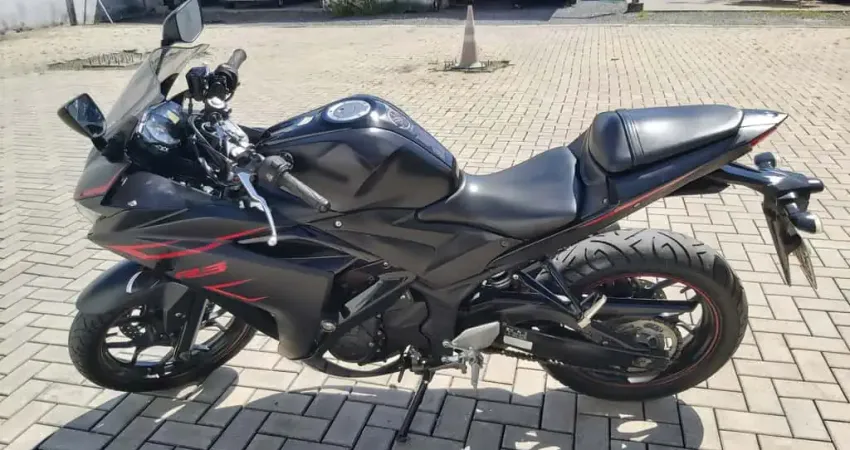 YAMAHA YZF R-3 321/ABS