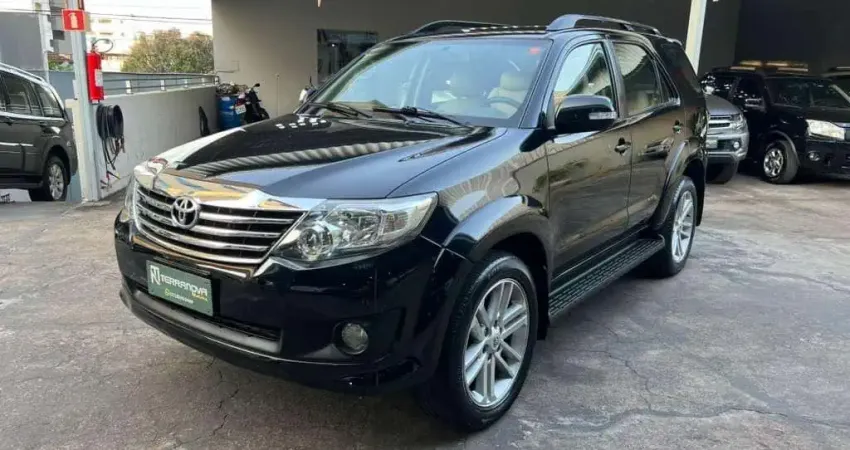 TOYOTA HILUX SW4 4X2SR 2012