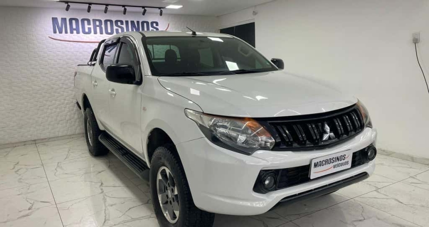 Mitsubishi L200 Triton Sport GLX 2.4 CD Diesel Mec.  - Branca - 2019/2020