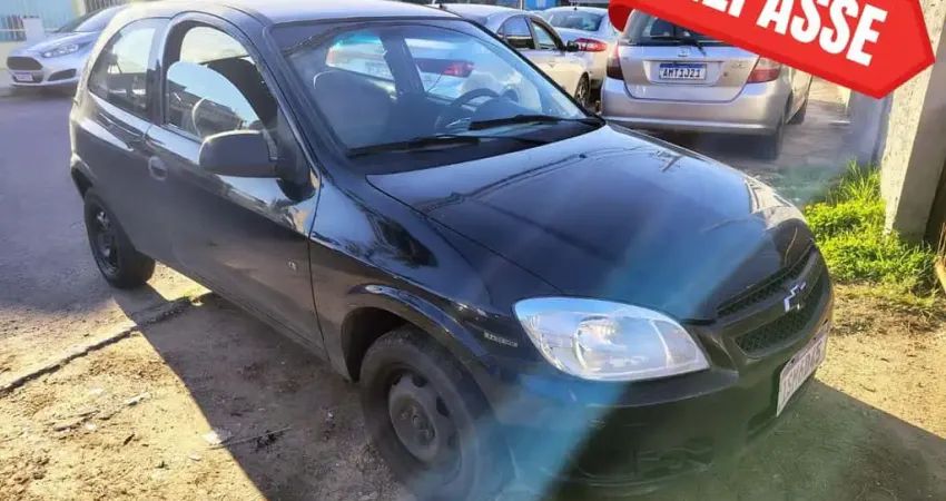 Chevrolet Celta Life/ LS 1.0 MPFI 8V  - Preta - 2011/2012