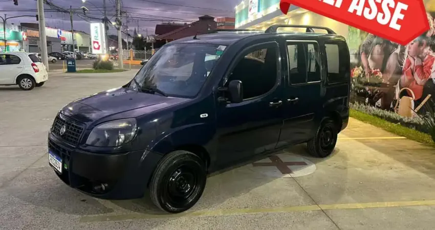 Fiat Doblo ESSENCE 6 Lugares - Azul - 2014/2014