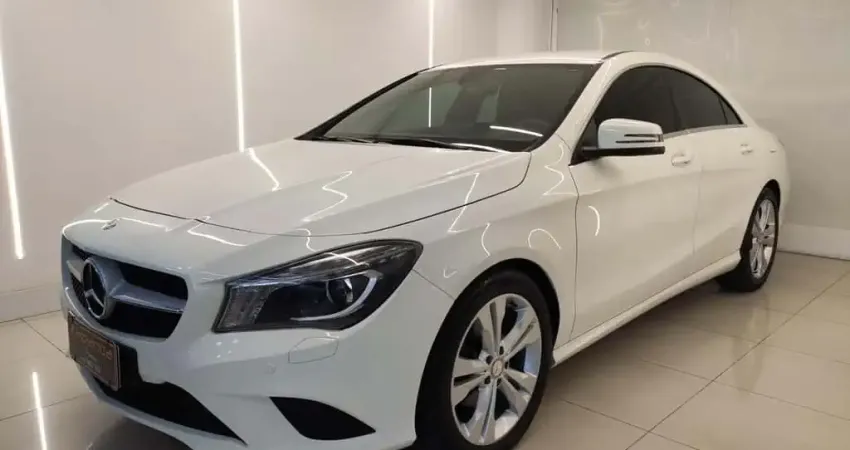 MERCEDES-BENZ CLA200 2015