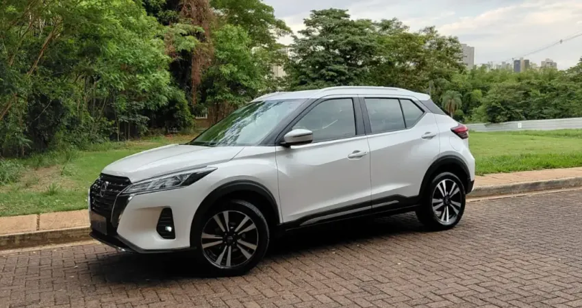 Kicks Adavance 1.6 flex 