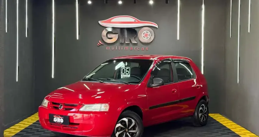 Chevrolet Celta Spirit 1.0 MPFI 8V FlexP. 5p  - Vermelha - 2005/2006
