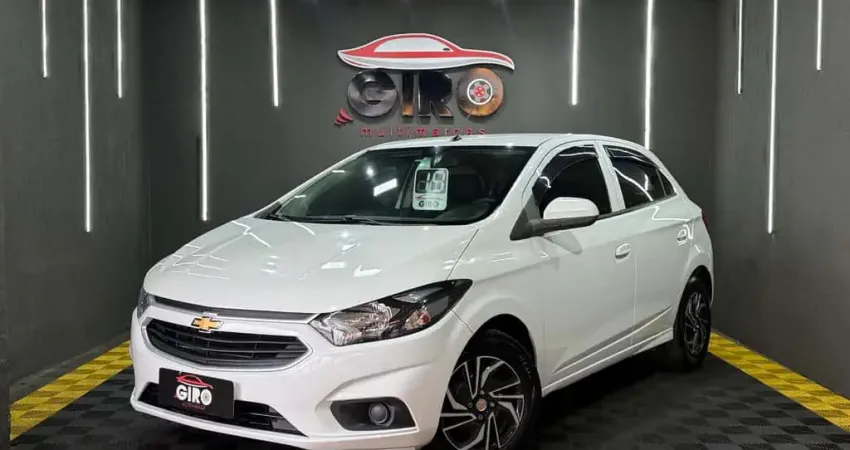 Chevrolet Onix HATCH LT 1.0 8V FlexPower 5p Mec.  - Branca - 2019/2019