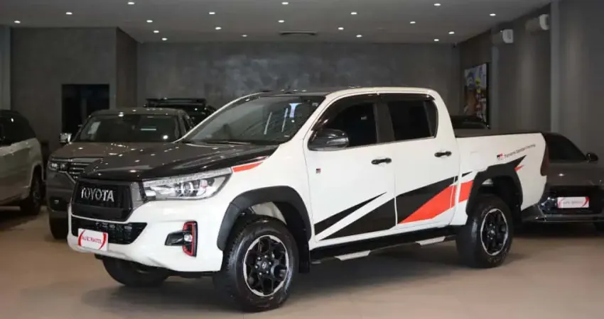 TOYOTA HILUX 2.8 GR SPORT 4X4 CD 16V DIESEL 4P AUTOMÁTICO