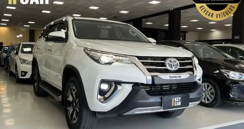 TOYOTA HILUX SW4 SW4 SRX Diamo. 4x4 2.8 TB Die Aut.