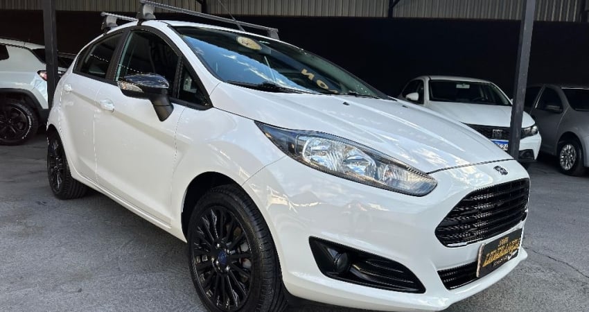 FORD FIESTA SEL STYLE 1.6 MANUAL 2017 - PERICIADO