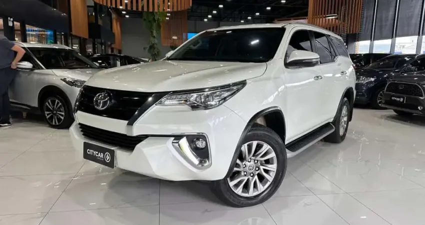 TOYOTA HILUX SW4 2.8 SRX 4X4
